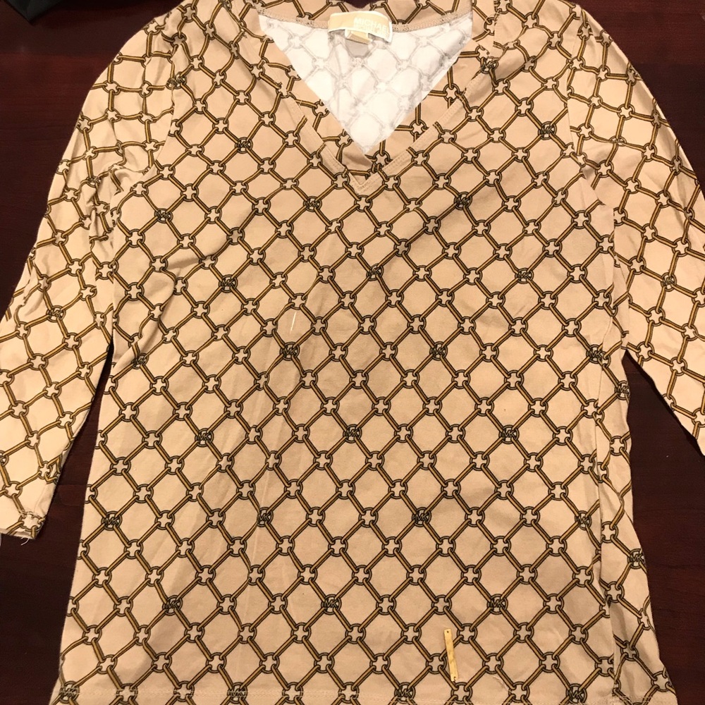 Long sleeve tee